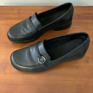 Clarks Leather Flats Loafer Comfort Shoes Size 7.5M